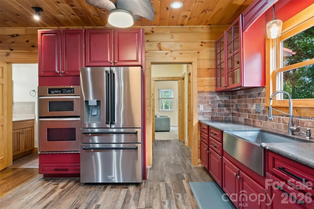 42 Chinaberry Court Waynesville NC 28785