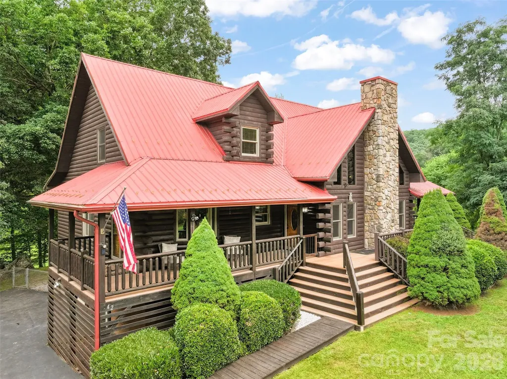 42 Chinaberry Court Waynesville NC 28785