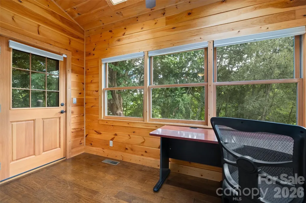 42 Chinaberry Court Waynesville NC 28785