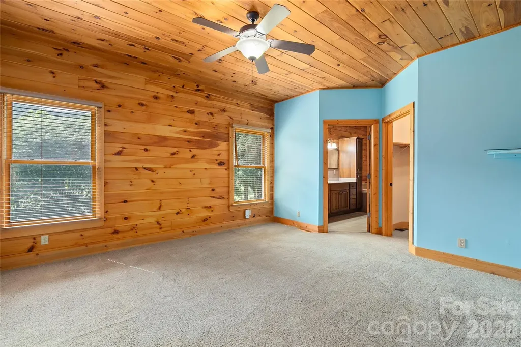 42 Chinaberry Court Waynesville NC 28785
