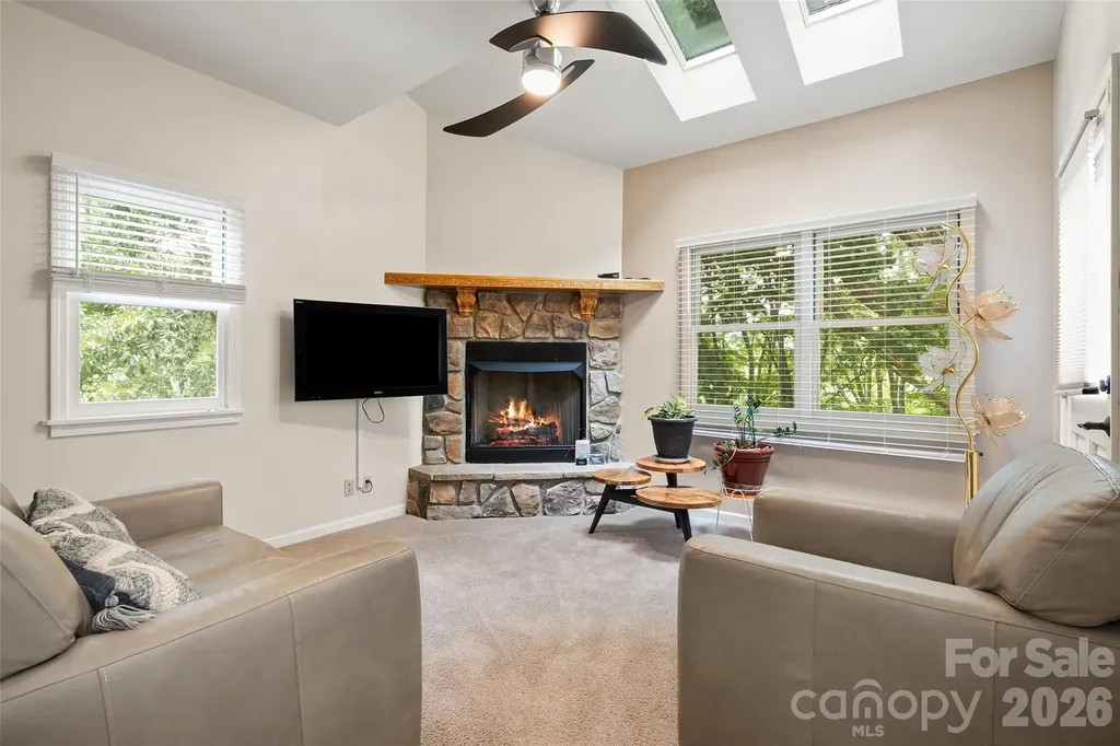 42 Chinaberry Court Waynesville NC 28785