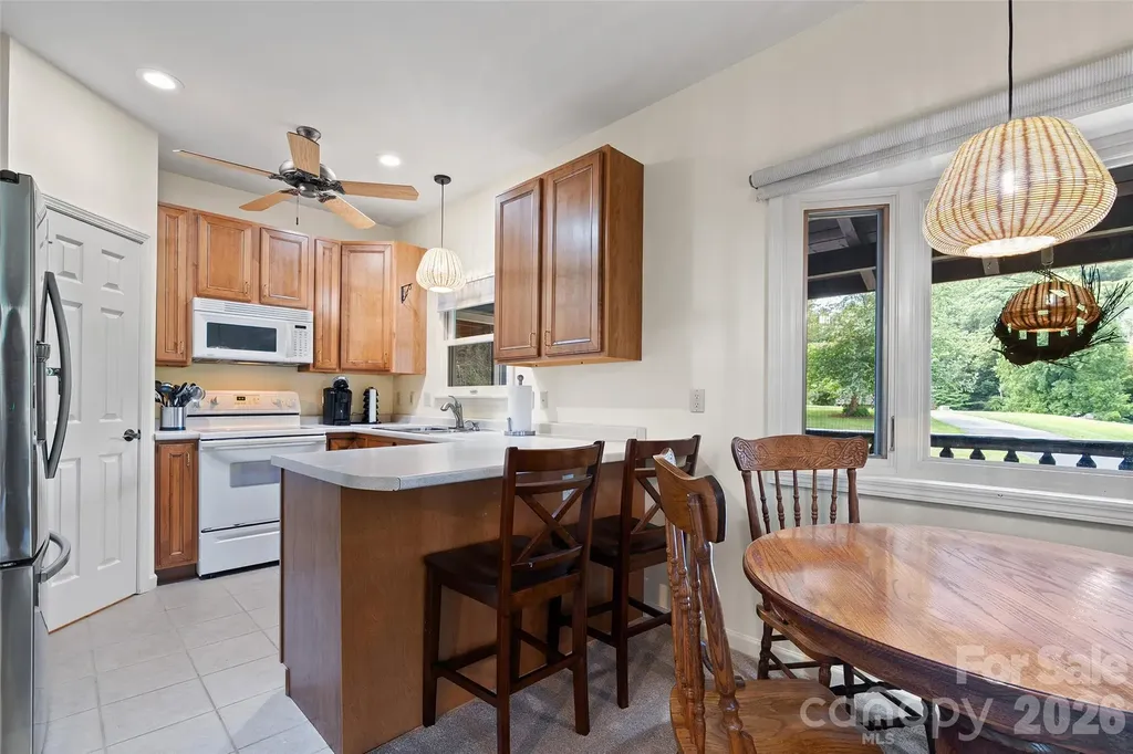 42 Chinaberry Court Waynesville NC 28785