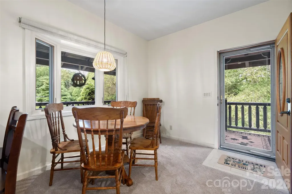 42 Chinaberry Court Waynesville NC 28785