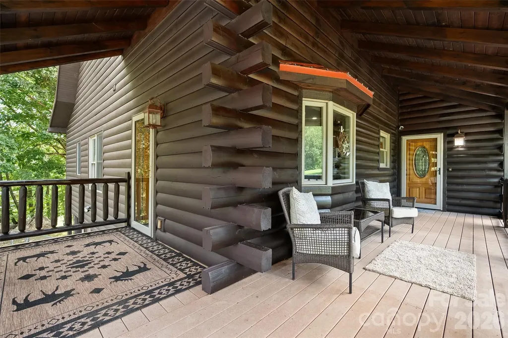 42 Chinaberry Court Waynesville NC 28785