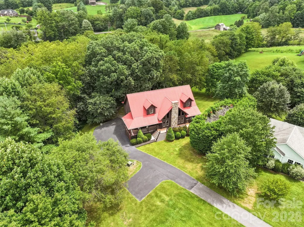 42 Chinaberry Court Waynesville NC 28785