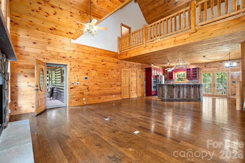 42 Chinaberry Court Waynesville NC 28785
