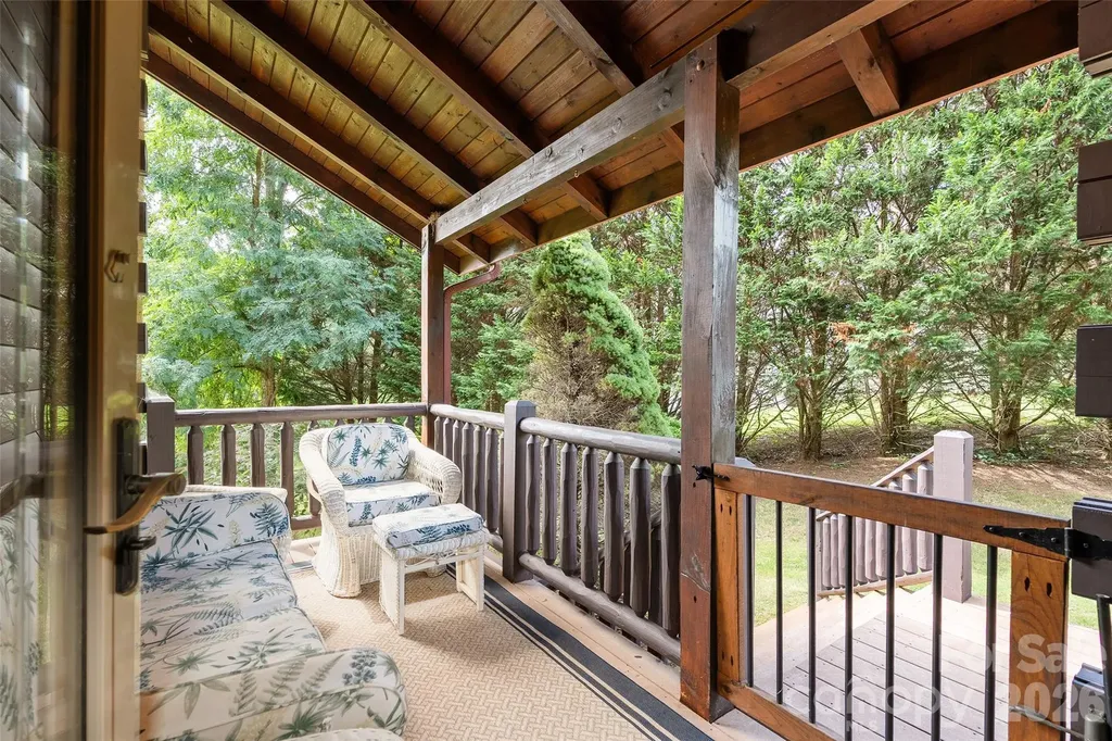 42 Chinaberry Court Waynesville NC 28785