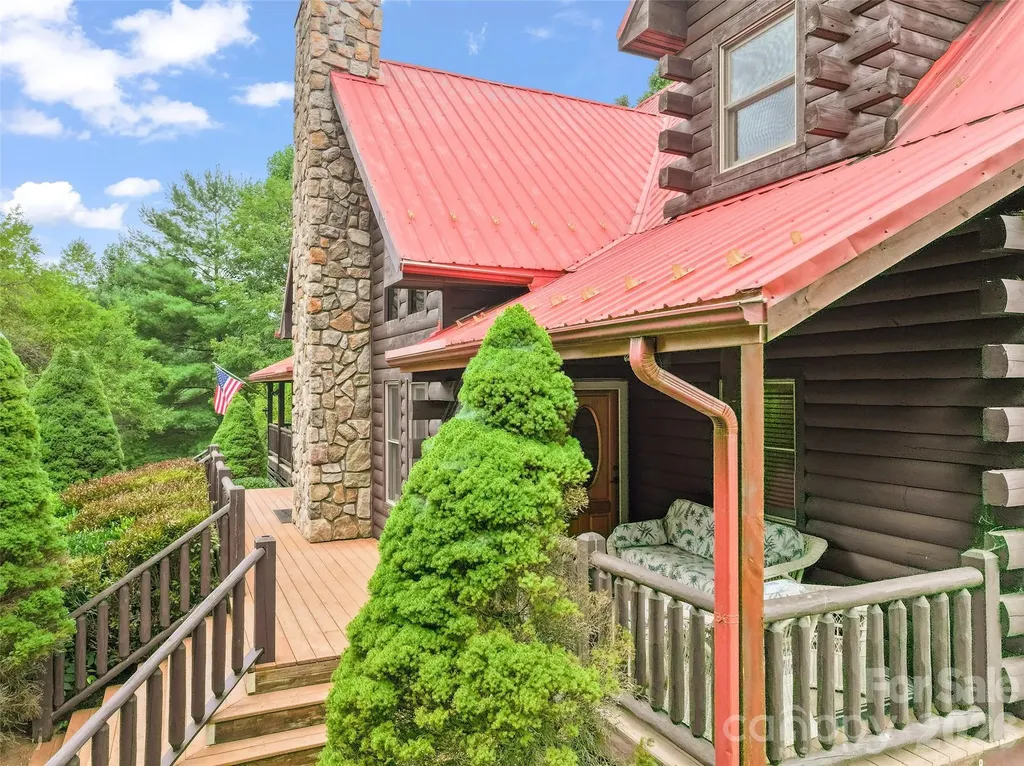 42 Chinaberry Court Waynesville NC 28785