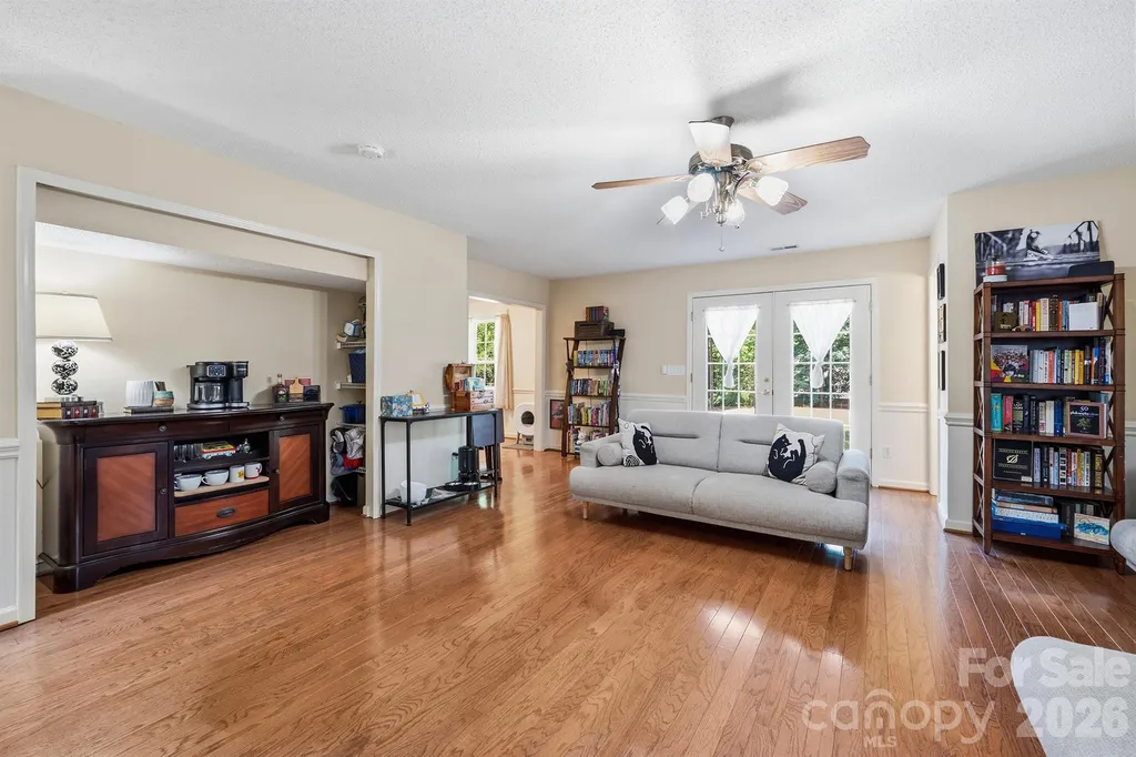 6421 Whitewater Drive Charlotte NC 28214