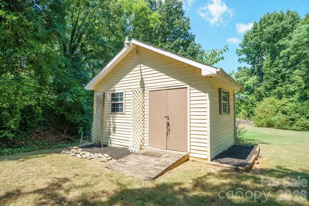 6421 Whitewater Drive Charlotte NC 28214