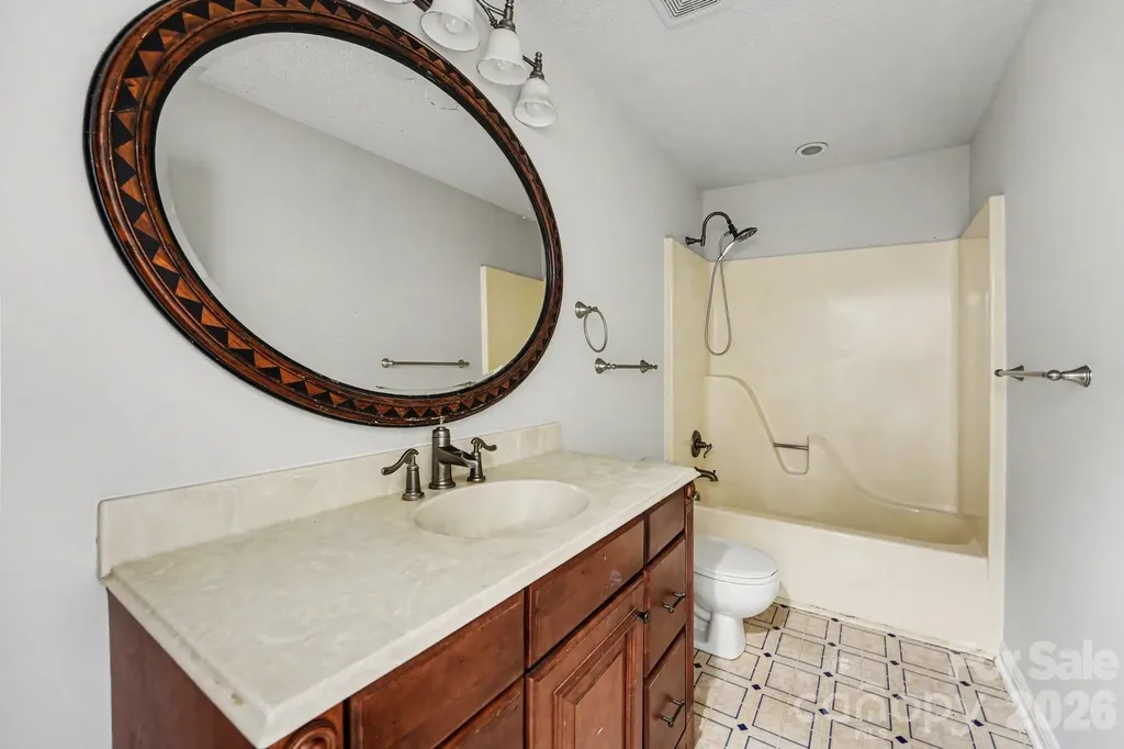 2684 Tiffany Street Conover NC 28613