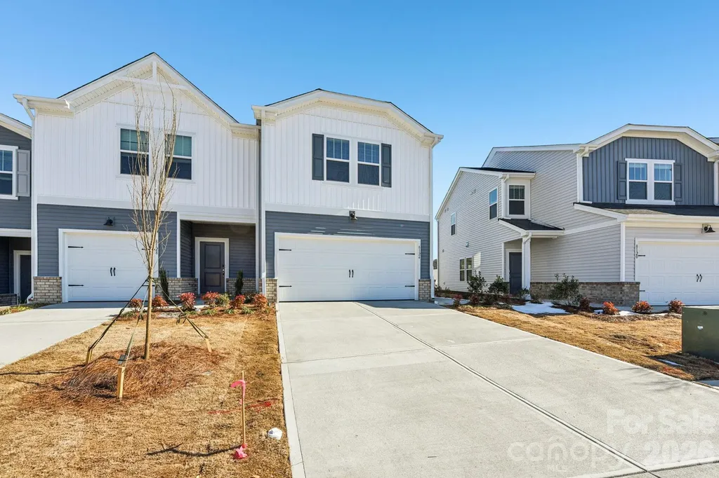 9028 Foggy Brook Loop Charlotte NC 28216