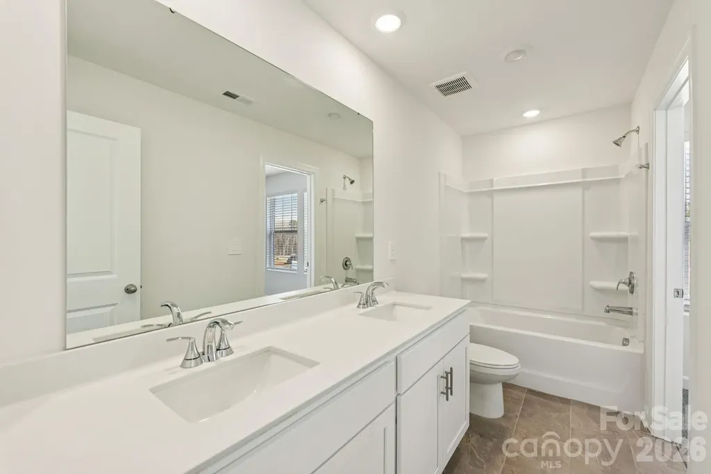 9028 Foggy Brook Loop Charlotte NC 28216
