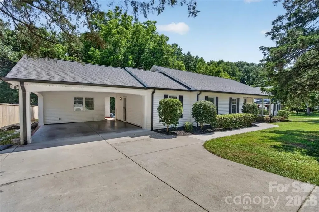 4124 Bridgewood Lane Charlotte NC 28226