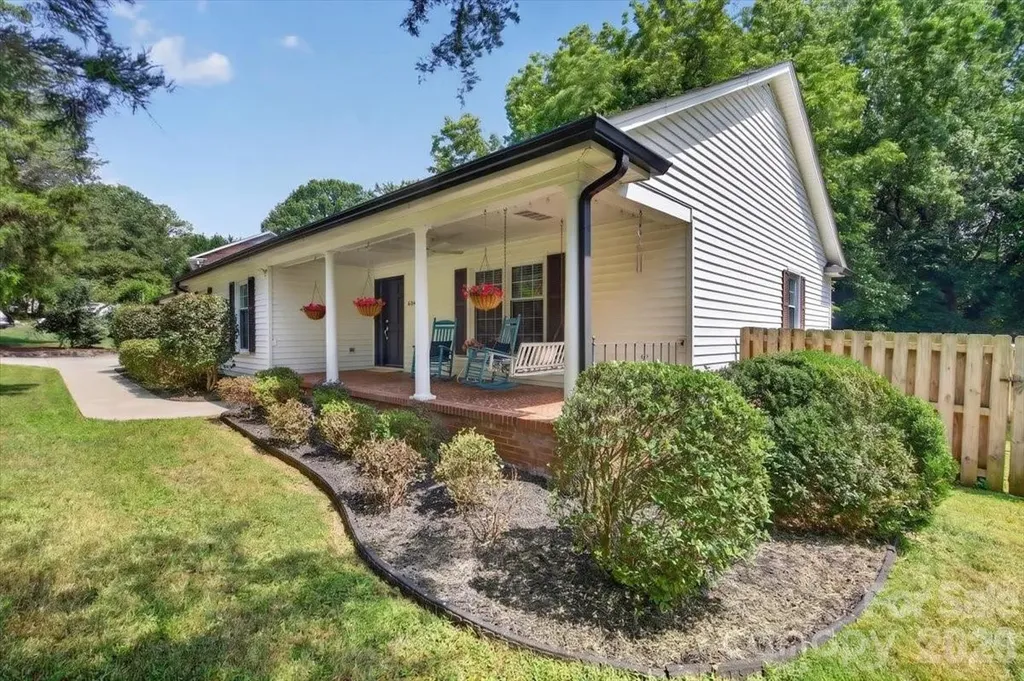4124 Bridgewood Lane Charlotte NC 28226