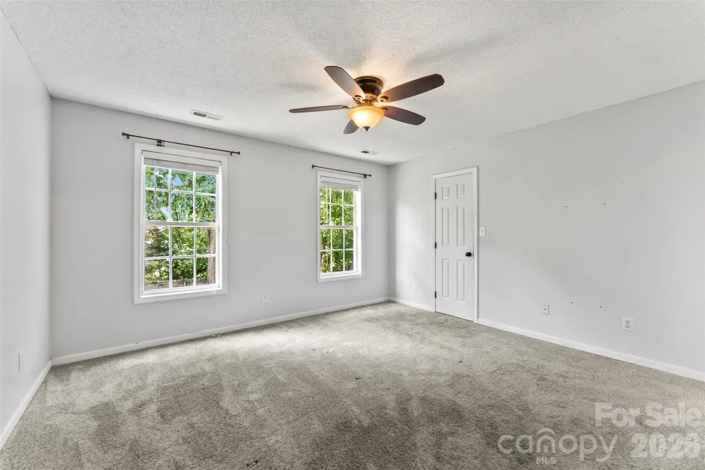 820 Saint Andrews Place Concord NC 28025