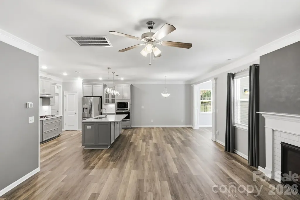 5111 Devonshire Road Denver NC 28037
