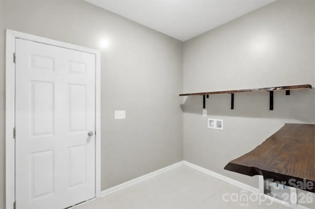 5111 Devonshire Road Denver NC 28037