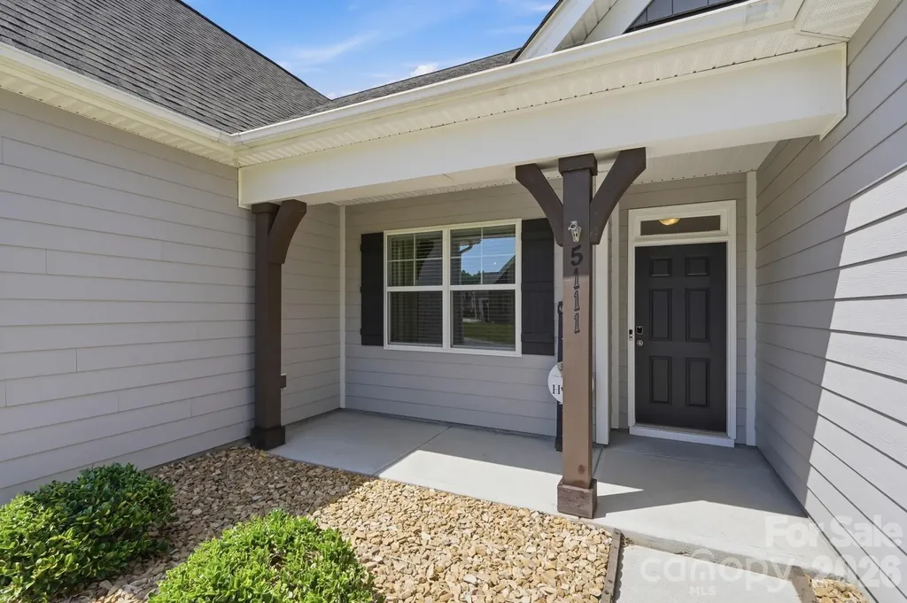 5111 Devonshire Road Denver NC 28037