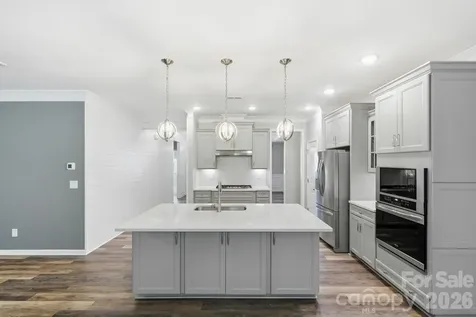 5111 Devonshire Road Denver NC 28037