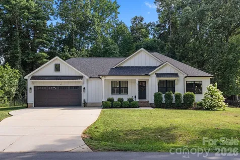 109 Logan Lane Belmont NC 28012