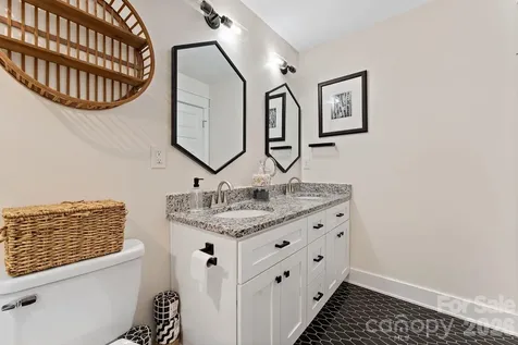 109 Logan Lane Belmont NC 28012
