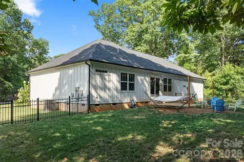 109 Logan Lane Belmont NC 28012