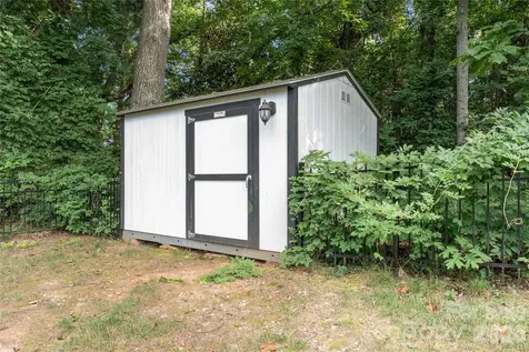109 Logan Lane Belmont NC 28012