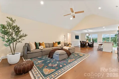 109 Logan Lane Belmont NC 28012