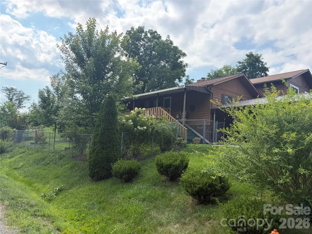 256A Bruce Road Mars Hill NC 28754