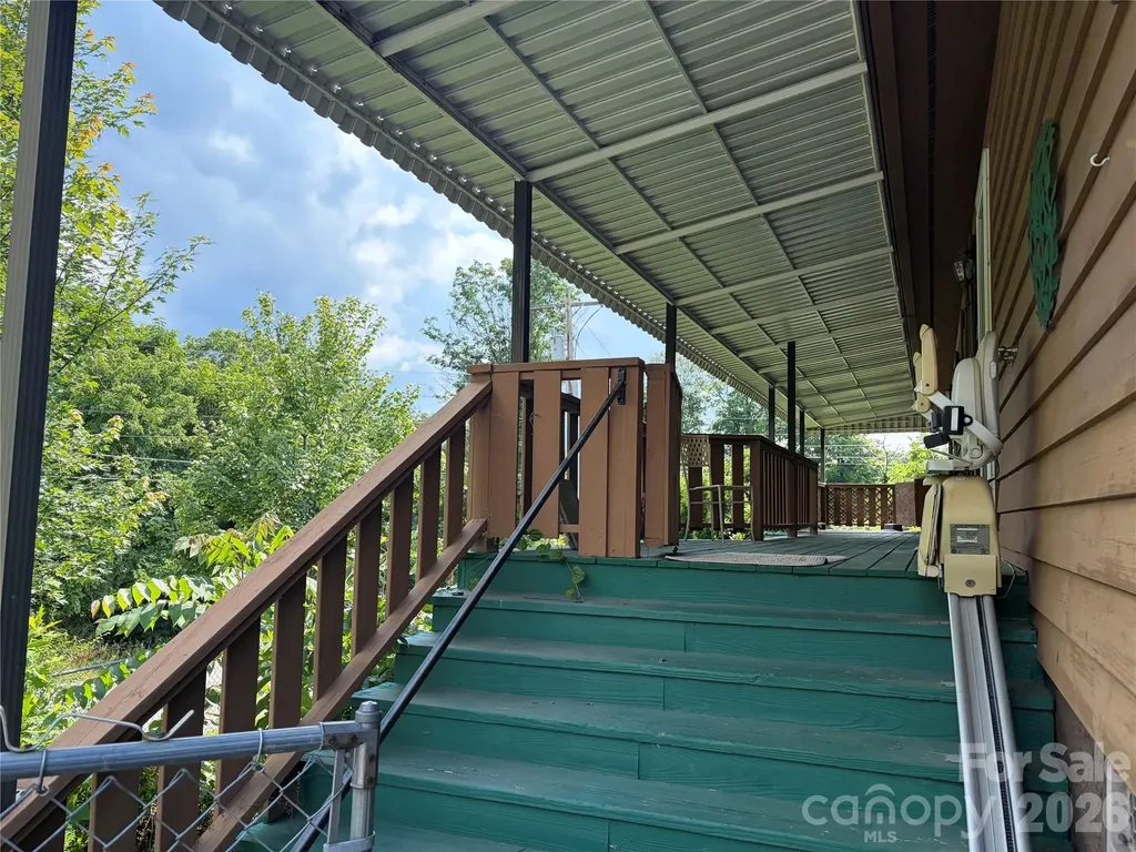 256A Bruce Road Mars Hill NC 28754
