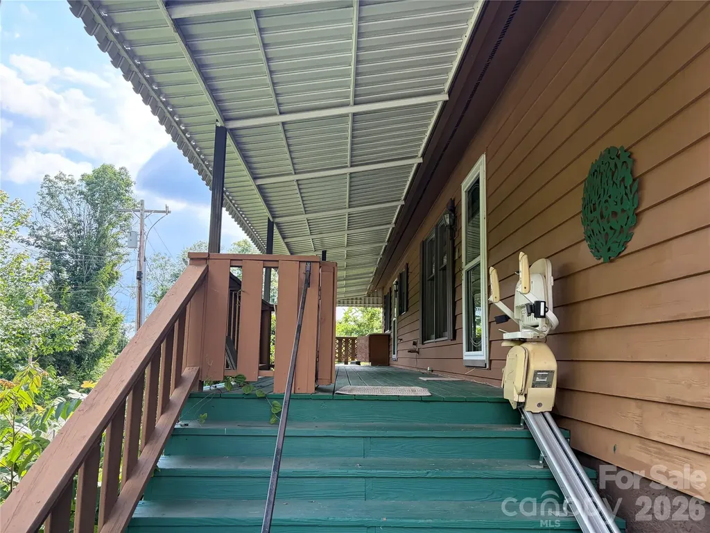 256A Bruce Road Mars Hill NC 28754