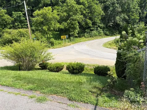256A Bruce Road Mars Hill NC 28754