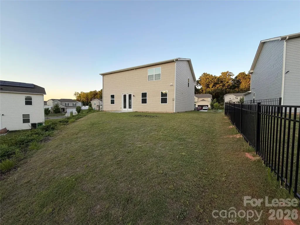 7024 Maple Run Circle Charlotte NC 28215