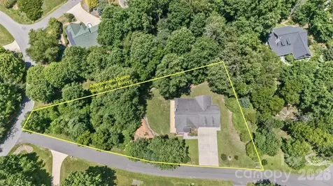 2 Birkdale Drive Weaverville NC 28787