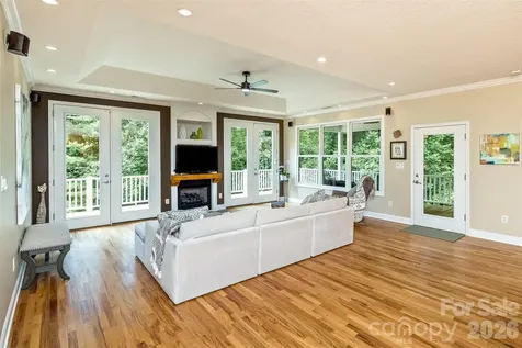 2 Birkdale Drive Weaverville NC 28787