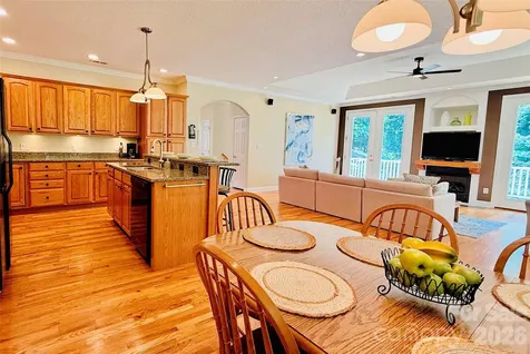 2 Birkdale Drive Weaverville NC 28787