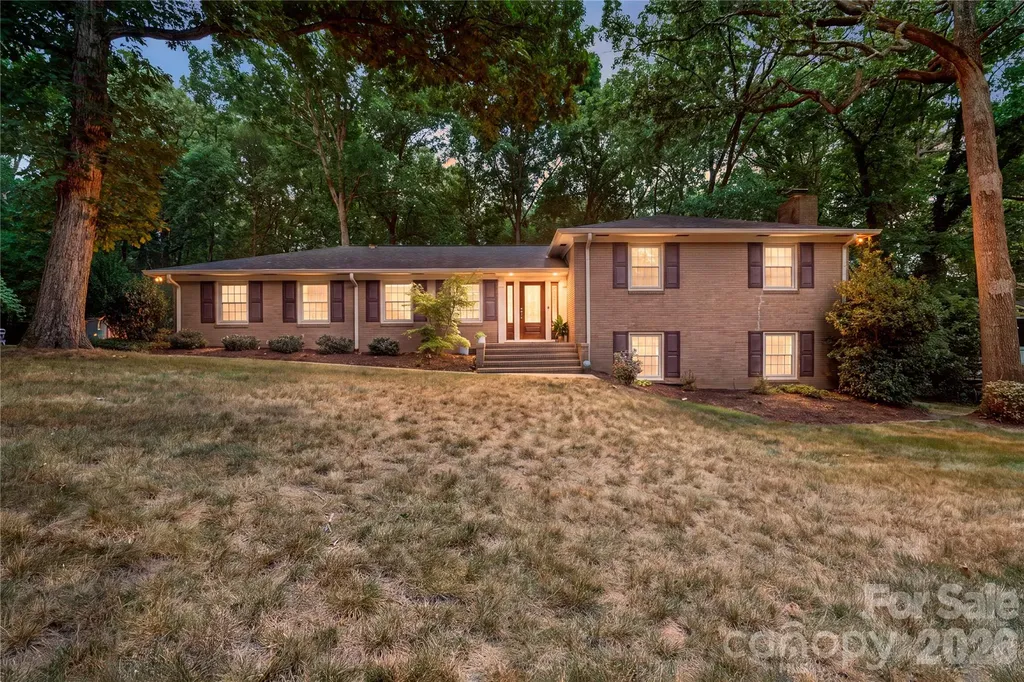 1800 Lumarka Drive Charlotte NC 28212