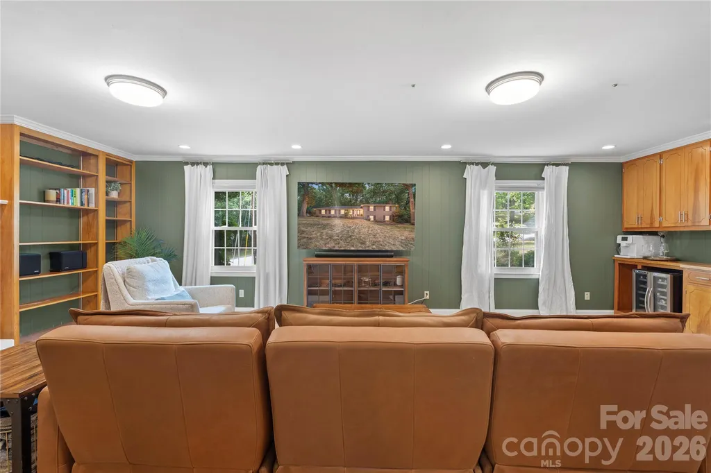 1800 Lumarka Drive Charlotte NC 28212