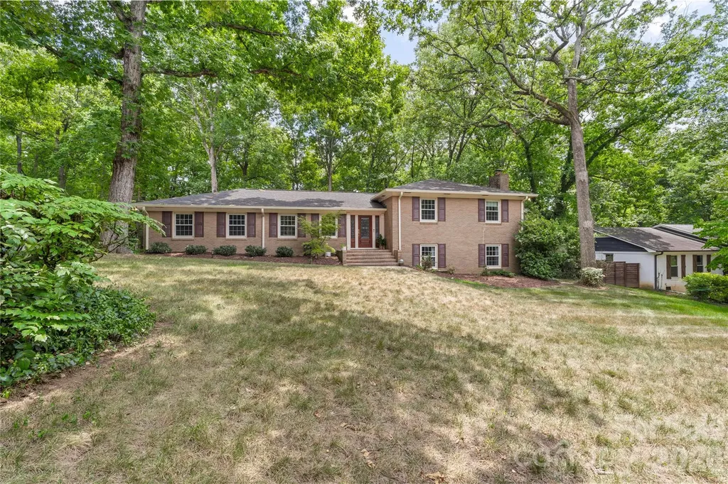 1800 Lumarka Drive Charlotte NC 28212