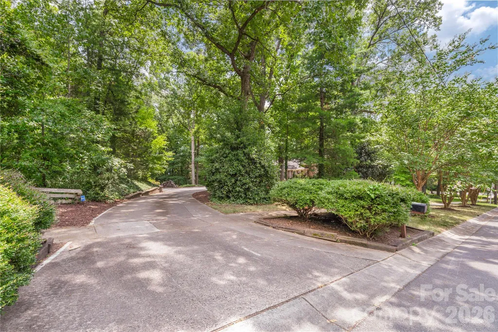 1800 Lumarka Drive Charlotte NC 28212
