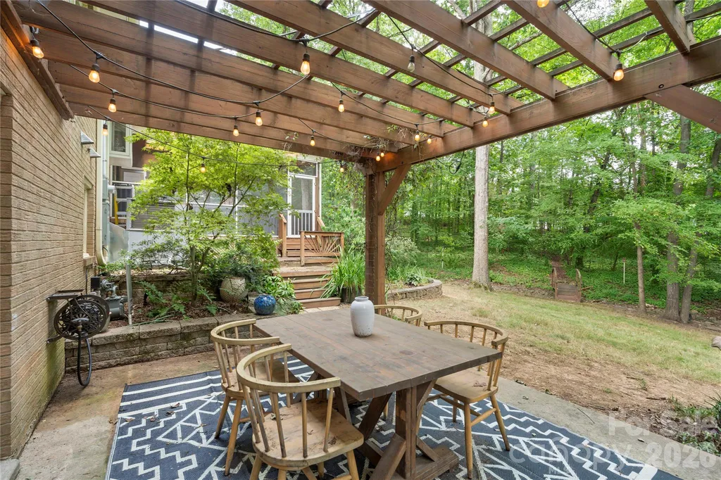 1800 Lumarka Drive Charlotte NC 28212