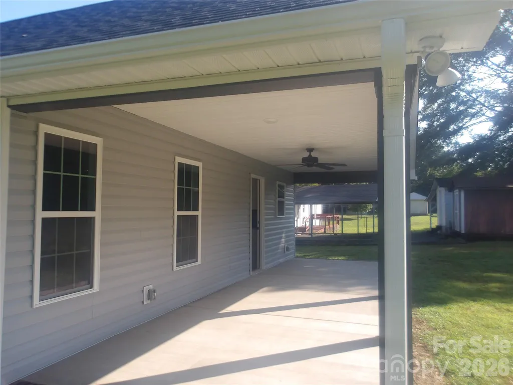 339 W 11th Street Oakboro NC 28129