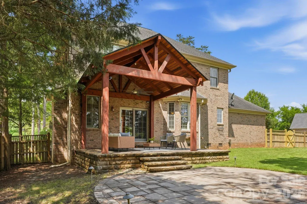 12308 Headquarters Farm Road Charlotte NC 28262