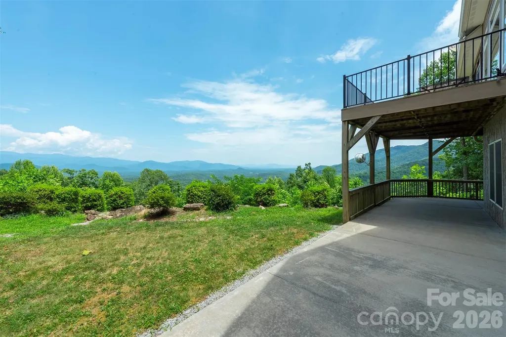 301 Oak Winds Drive Old Fort NC 28762
