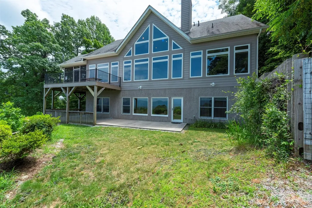 301 Oak Winds Drive Old Fort NC 28762