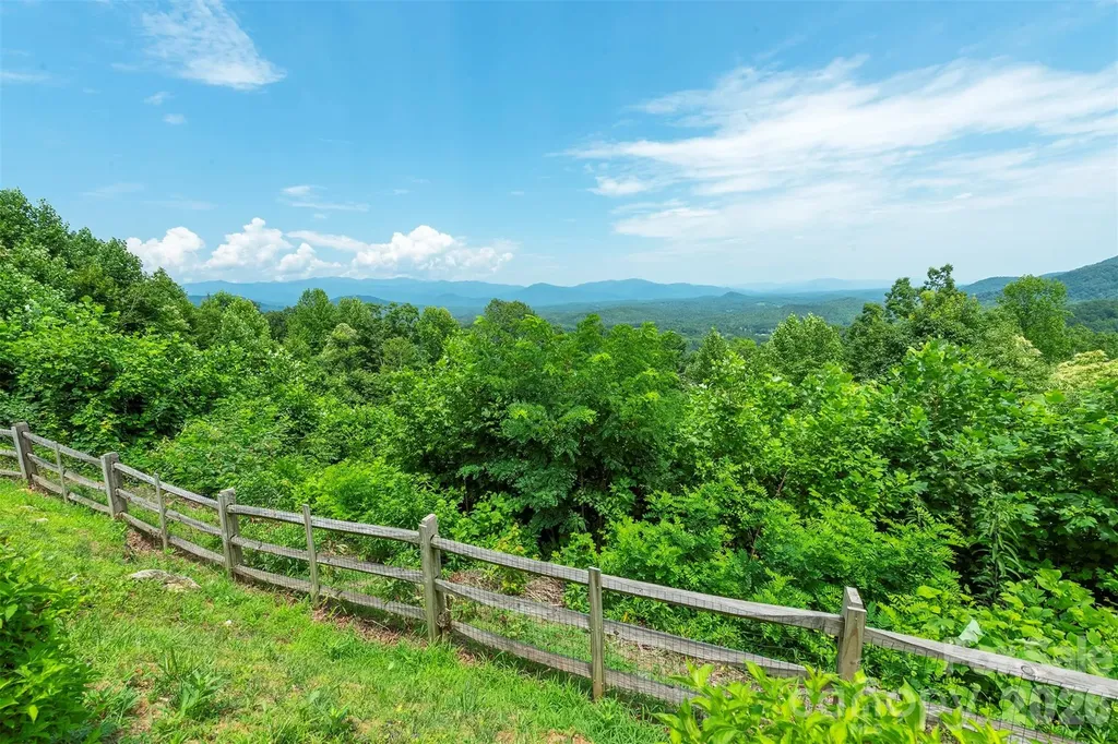301 Oak Winds Drive Old Fort NC 28762