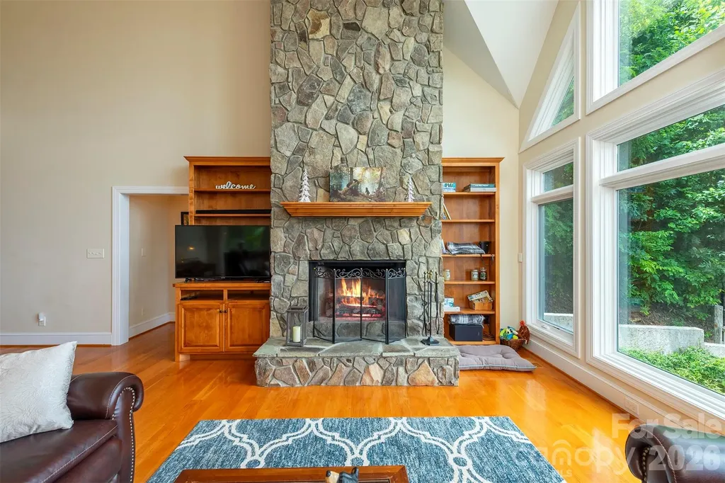 301 Oak Winds Drive Old Fort NC 28762