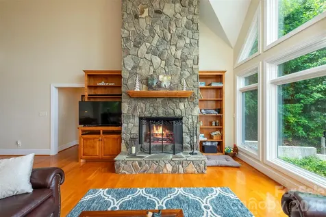 301 Oak Winds Drive Old Fort NC 28762