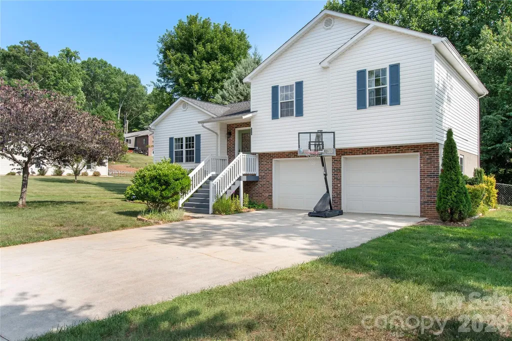 100 Carriage Hill Drive Morganton NC 28655